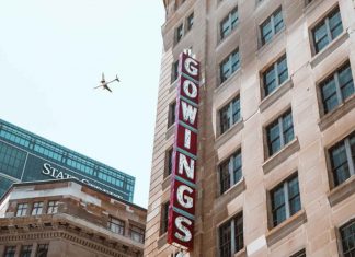 낮은 고도에서 느낄 수 있는 시드니 전경