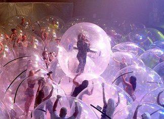 달라지는 모습들, ‘버블’콘서트