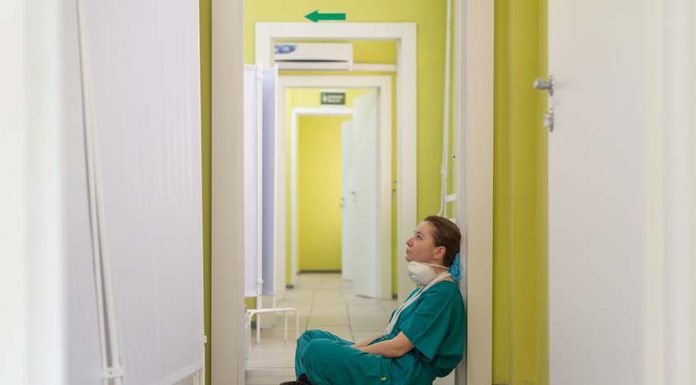 코로나 바이러스로 목숨을 잃은 간호사의 수, 1차 세계전쟁 때보다 높아