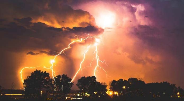 시드니 갑작스런 폭풍, 낙뢰로 인한 피해 속출