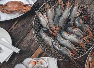 중국의 호주산 랍스터 규제완화, 해산물 판매량 30% 증가