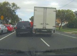 시드니 남서부, 다툼 후 트럭에 치여 중태