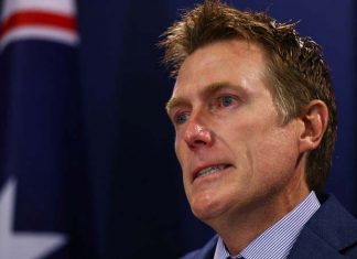 33년전 성 폭행 가해 지목 호주 현 법무장관 ‘사실과 달라’