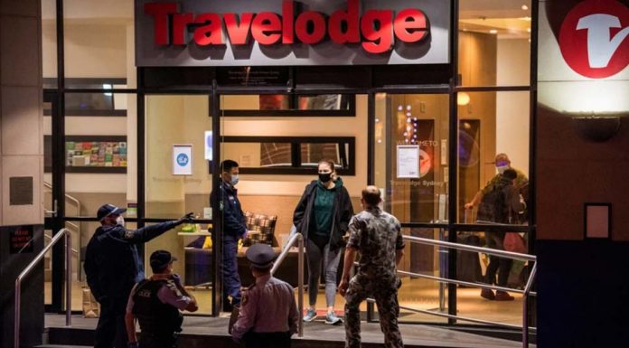 환기 안되고, 맛없는 음식: NSW의 격리 호텔에 대한 수백 건의 불만들