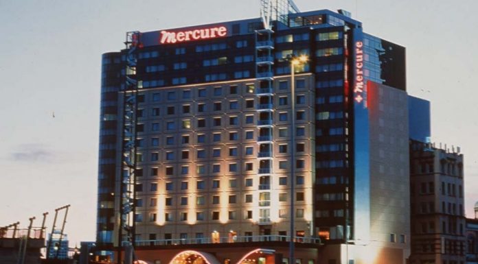 격리 호텔에서 거짓 경보로 대피 소동