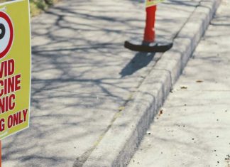 호주 10월 집단면역 물 건너가고 12월도 힘들어