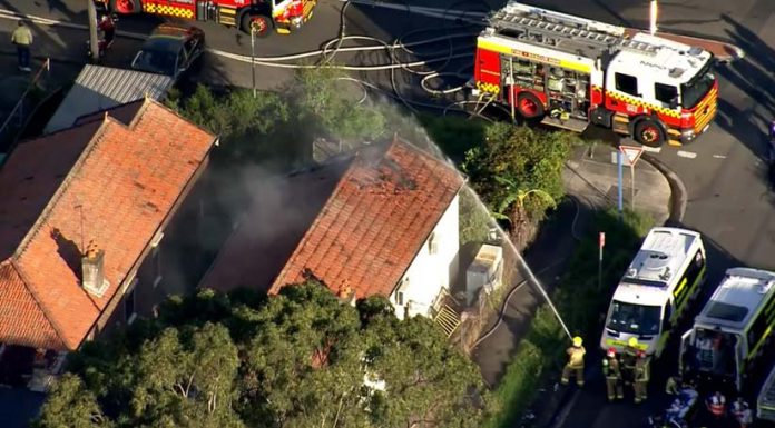 캠시 화재발생, 80대 여성 사망, 남은 두 소년은 구조