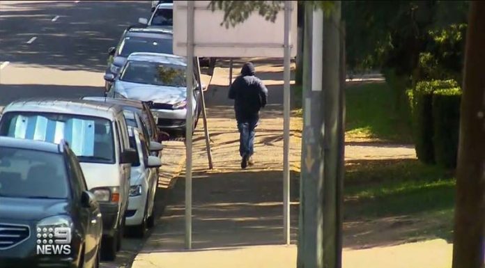 캘리빌에서10대 소년들 우버 운전자 폭행