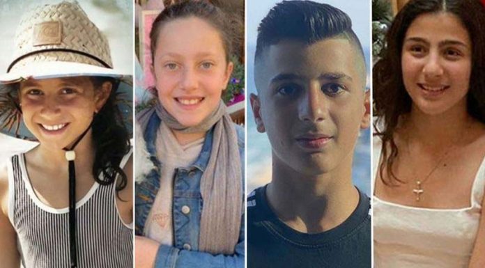 지난해 오트랜드에서 어린이 4명을 살해혐의 운전자, 28년 구형