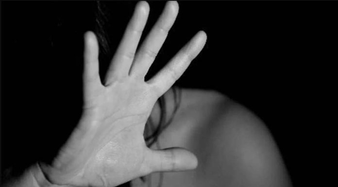 그린에이커, 전 부인 폭행 후 아이와 납치한 남성 체포 전부인 폭행 후 아이와 납치한 남성