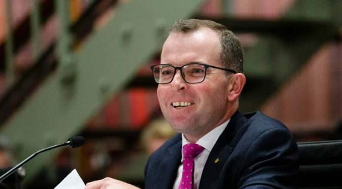 주 노동부 장관 감염에 보건부장관 격리 NSW Agriculture Minister Adam Marshall.CREDITRHETT WYMAN