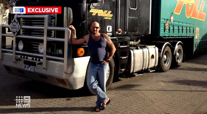 시드니 서부, 트럭운전사 묻지마 폭행 당해 Truck driver brutally bashed with crowbar by group of men in Western Sydney (9News)