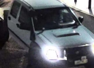 경찰 펜리스(Penrith)의 칼부림 사건 관련 정보를 요청 A vehicle police wish to be identified as part of an investigation into an alleged stabbing Supplied by NSW PoliceSourceSupplied