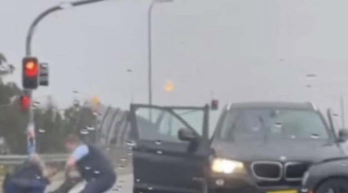 BMW SUV 절도해 체포당한 무서운 10대