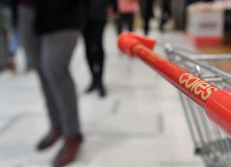 시드니 남서부 슈퍼마켓 직원들 화이자 백신 우선 접종 예정 Supermarkets Woolworths, Aldi, Metcash and Coles secure access to Pfizer vaccine for workers in Fairfield, Liverpool, Canterbury-Bankstown, Cumberland and Blacktown. Photograph Mick TsikasAAP