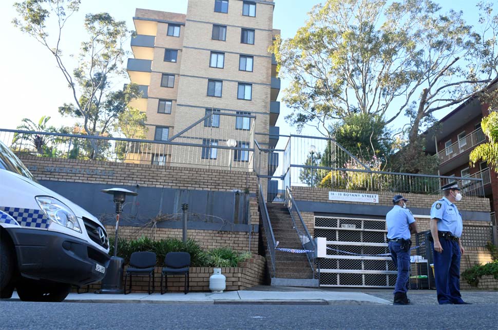 The apartment block in Bondi Junction is under police guard after several residents tested positive to COVID-19_AAP_Mick Tsikas