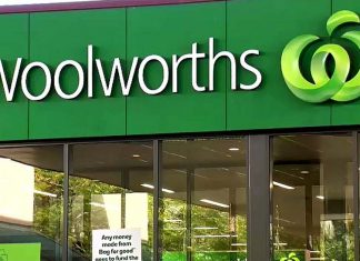 울월스, 직원들에 COVID-19 백신 접종을 위한 유급 휴가 제공 Woolworths is taking steps to ensure its workers are vaccinated. (Nine)