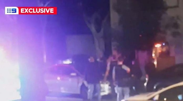 지역 제한 위반, 경찰에게 저항하다 총까지 뺏으려 한 남성 체포