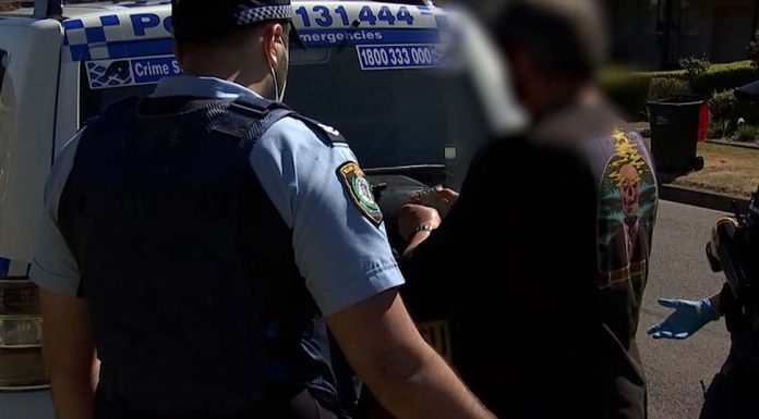 레오나이 체조 코치, 18개월 동안 학생 5명 성적 학대 Investigators also discovered the man was currently barred from working with children, having been refused an application in 2016. (NSW Police)