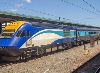 코로나 바이러스 확진자, 격리 어기고 자녀와 함께 기차 탑승 XPT Regional train. File. Credit Transport NSW