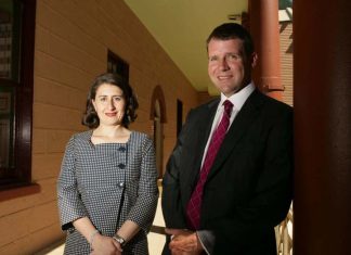 베레지클리안 전 주수상 독직혐의 2차 독립조사위 Gladys Berejiklian and Mike Baird in 2010. CREDITMARCO DEL GRANDE