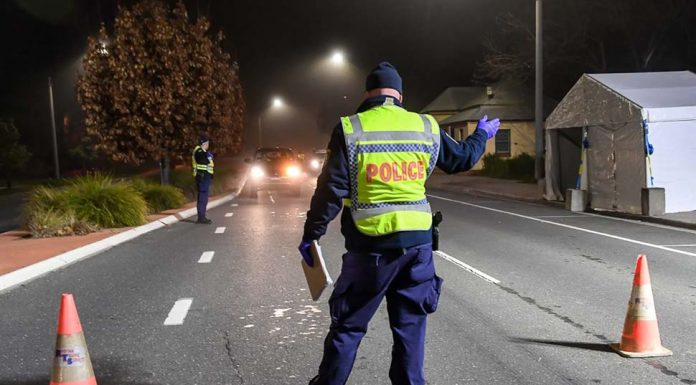 빅토리아 방문 가능 Restrictions on Sydneysiders are reducing to reflect the lower rates of transmission there.CREDITJUSTIN MCMANUS