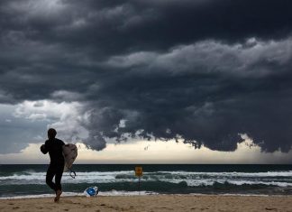 호주 기상청, 라니냐 선언, 더욱 더 습한 날씨 다가올 예정 Australia’s Bureau of Meteorology has declared that a La Nina weather event has developed in the tropical Pacific. File. Credit Lee HulsmanGetty Images