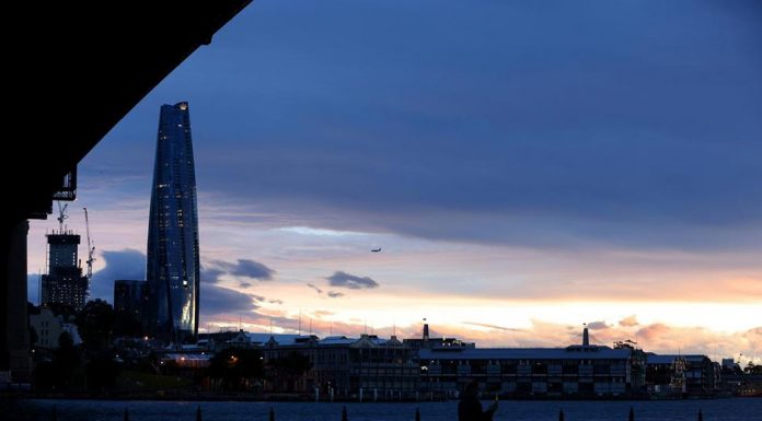 시드니 크라운 리조트, 사이먼 맥그래스 최고 경영자 임명 Crown tower in Barangaroo. Picture Damian Shaw