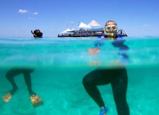 ‘해외 여행 예약 취소 환불 불만’에 소비자 보호 강화 Holiday fun on the Great Barrier Reef amid calls for stronger national consumer protections.CREDITISTOCK