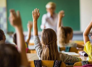 NSW 주 전역 교사들, 7일 파업 및 시위 NSW teachers are planning to strike tomorrow demanding better pay and conditions. (iStock)