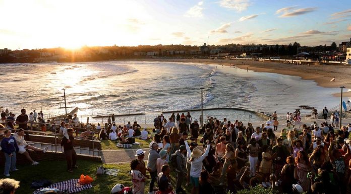 의사, 올 여름 호주인들이 직면하게 될 증후군에 대한 경고 The immune system of many Aussies might not be prepared for summer. Picture Damian Shaw