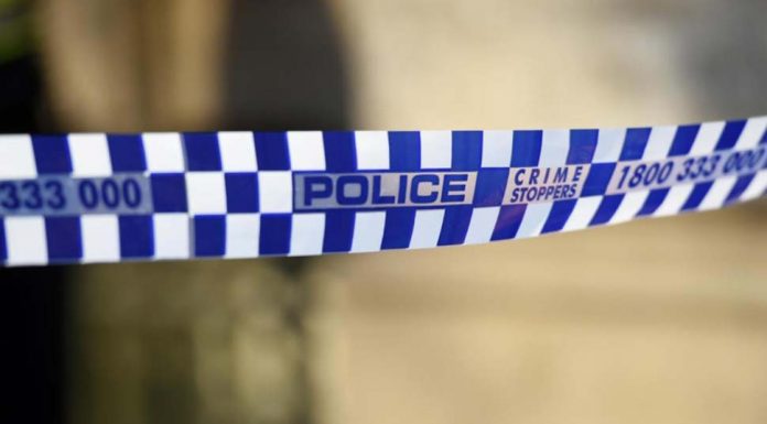 시드니 미드 노스 코스트에서 2중 추돌사고, 10대 소년 사망 A two-car collision at a Pacific Highway intersection south of Taree has claimed the life of one teen boy, and hospitalised several others Credit AAP