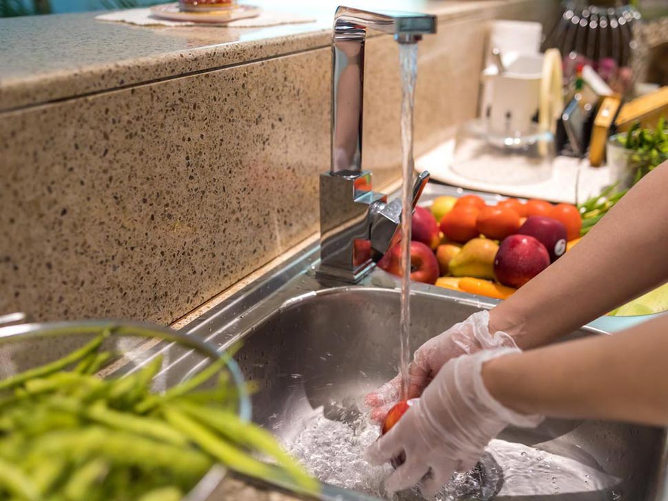 Hygiene failures in the food services sector cost the economy $1.5 billion a year, a new report says.