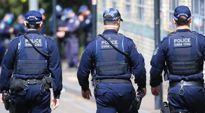 시드니 북서부서 차량 절도 및 폭행 혐의 남성 체포 Strike Force Bellinger was established to investigate a spate of assaults and car thefts across Sydney’s northwest. Picture NCA NewsWire Christian Gilles