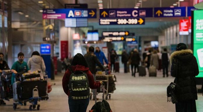 전문가들, 호주인들 여행 연기하라고 경고 The US and Europe this week downgraded Australia’s travel safety rating, making it harder for Australians to visit.