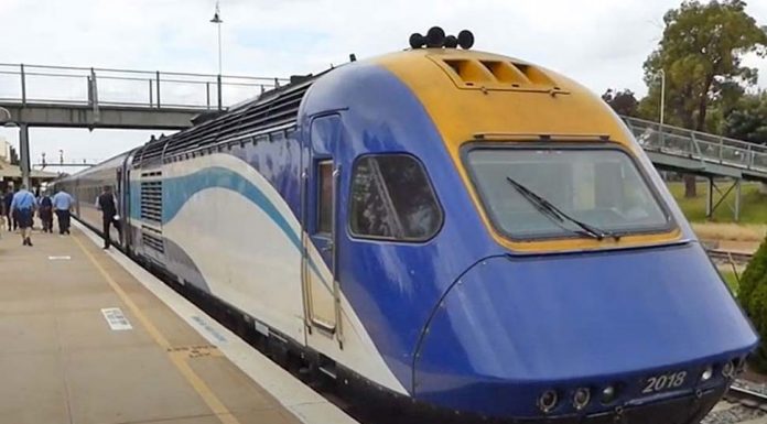 NSW 열차에서 7세 소녀 성추행한 55세 남성 체포 The girl was travelling from Wagga Wagga to Sydney when, police allege, she was sexually touched by a man.