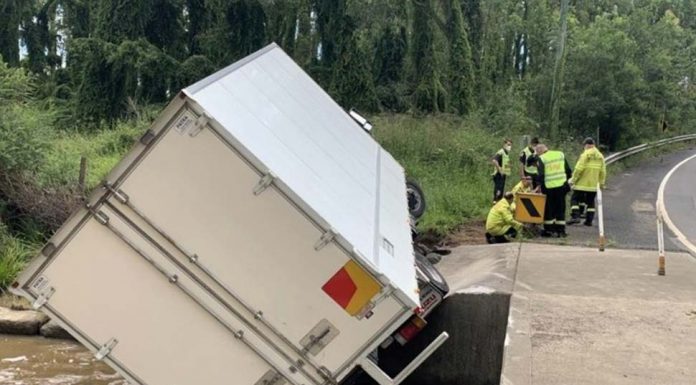 시드니 버크셔 극적인 트럭 구출