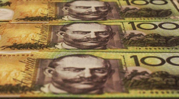 노인보호시설 근로자 보너스 8백불 지원