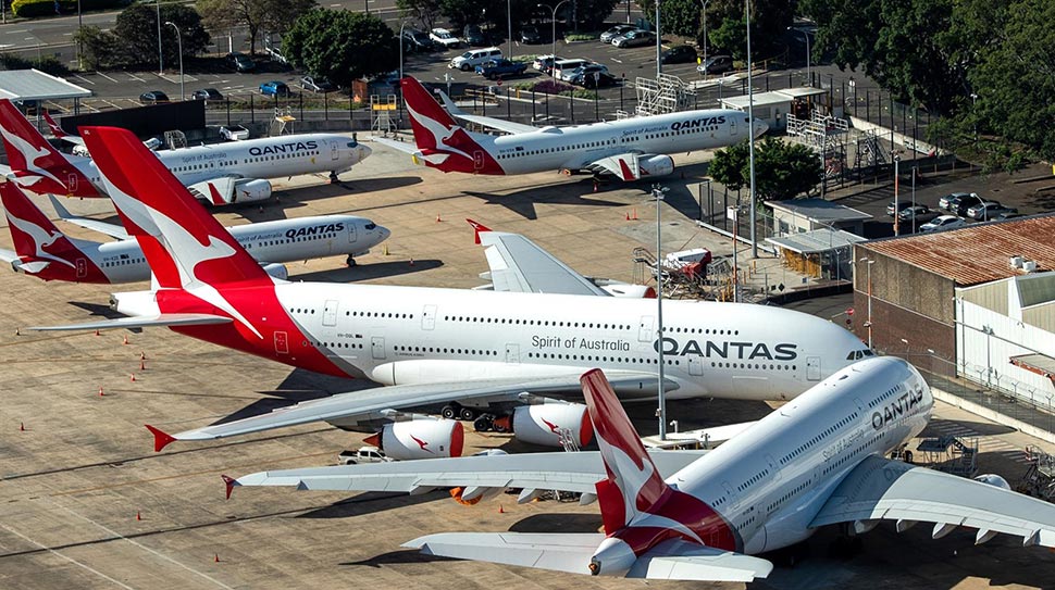 Total international and domestic passenger traffic at Sydney airport in February 2022 was 1,231,000 passengers, down 63.8 per cent on the corresponding period in 2019. (Getty Cameron Spencer)