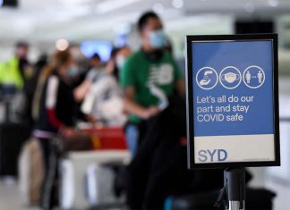 시드니 공항 직원들에 대한 COVID-19 격리 요건 변경 Changes to the public health orders for airport staff were made on Friday.(AAP Bianca De Marchi )