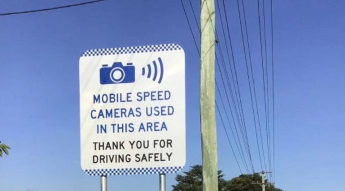 NSW, 속도위반 카메라에 15만 달러의 지출 계획 Ms Ward said there were 1000 fixed speed camera signs in NSW.