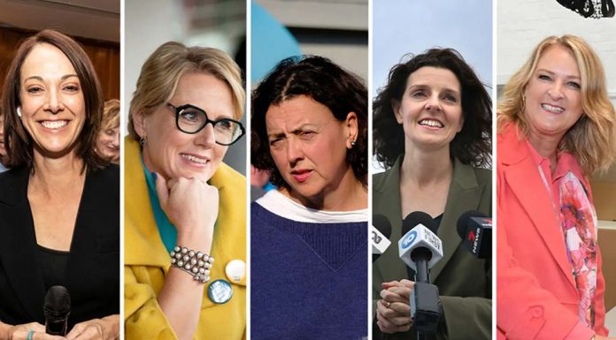 호주연방의회 여성의원 최다 기록 A strong field of female “teal independents, including (l-r) Sophie Scamps, Zoe Daniel, Monique Ryan, Allegra Spender and Kylea Tink, were the resounding victors on Saturday night.CREDIT JESSICA HROMAS, PENNY STEPHENS, L