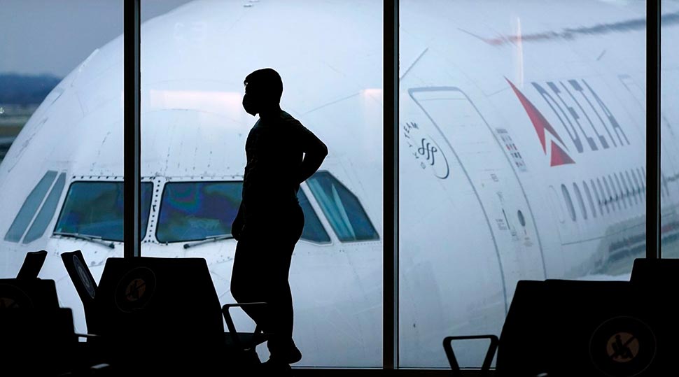 Mask mandates at Australian airports are set lift within days. (AP)