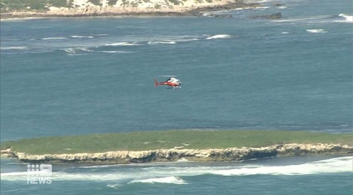 WA 해안 배에 안전장비 부족으로 어부 실종 Emergency services have been involved in two searches off the Western Australian coast over two days. (Nine)