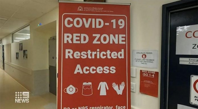 COVID-19 상황 속, 복도에서 치료 Nurses say patients are being treated in Perth hospital corridors. (Nine)
