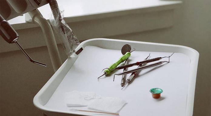 33세의 시드니 남성 치아 감염 치료 이후 숨진 채 발견