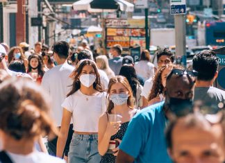 호주 인구 절반 코비드 19에 감염