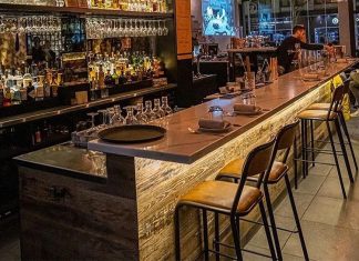 호주, 맥주 값이 최대 $15까지 인상 Pubs and bars are facing increased tax costs. (TheFork)