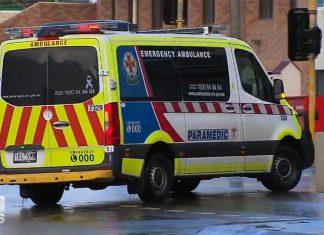 빅토리아 주 000 지연으로 최대 1,000명의 환자 피해 The latest healthcare performance data in Victoria has revealed blow-outs in ambulance and hospital wait times. (9News)
