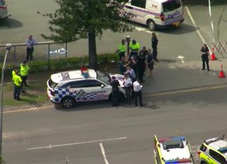 브리즈번, 남성 끔찍하게 칼로 찔려 사망 A man has been stabbed to death in Brisbane (Nine)